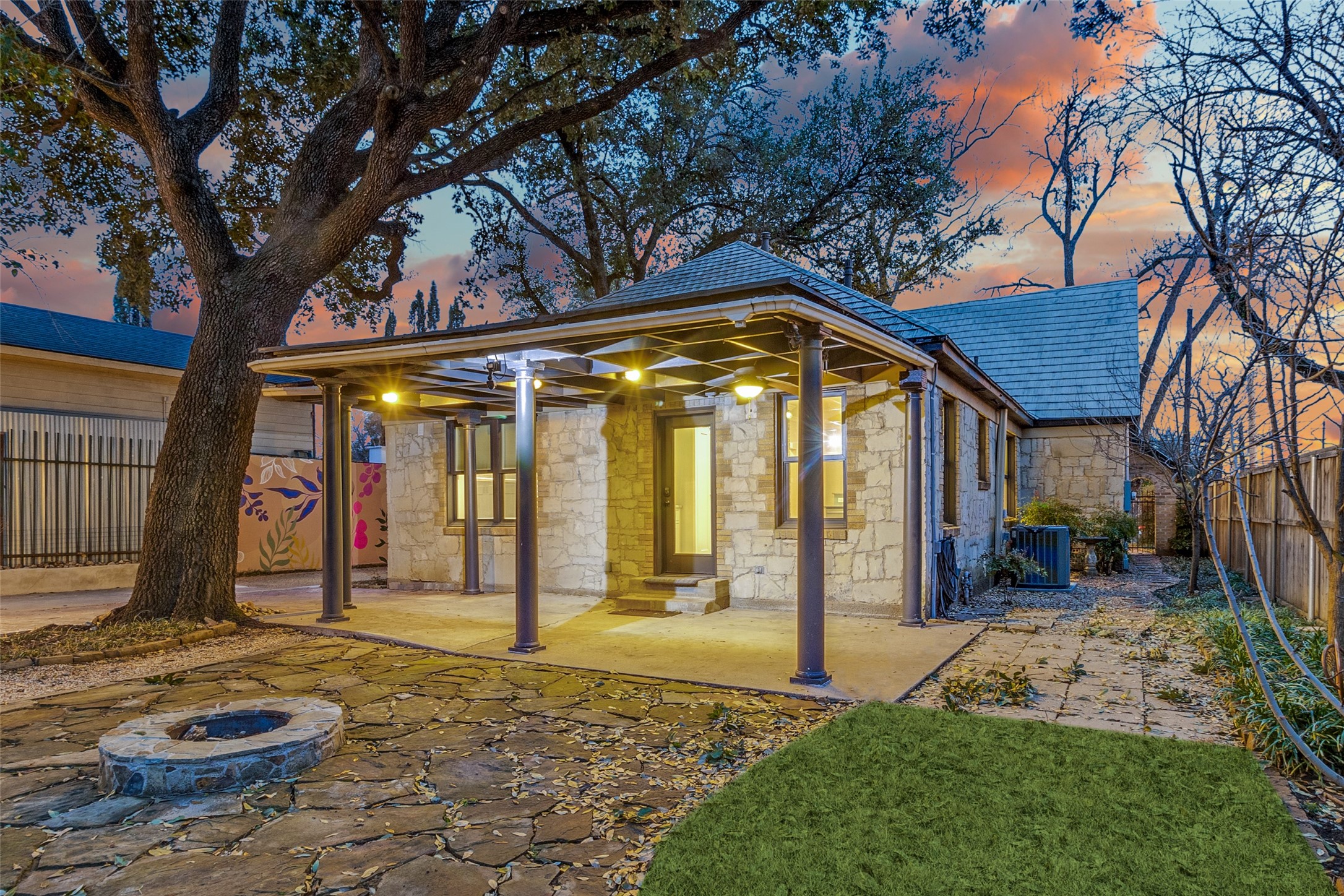 5322 Denton Drive , Dallas, TX, 75235 | 20890691 | Realty Texas LLC