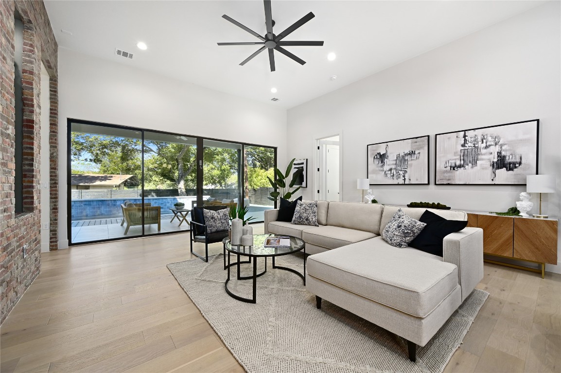 3004 Ray Wood Drive , Austin, TX, 78704 | 5531207 | Realty Texas LLC