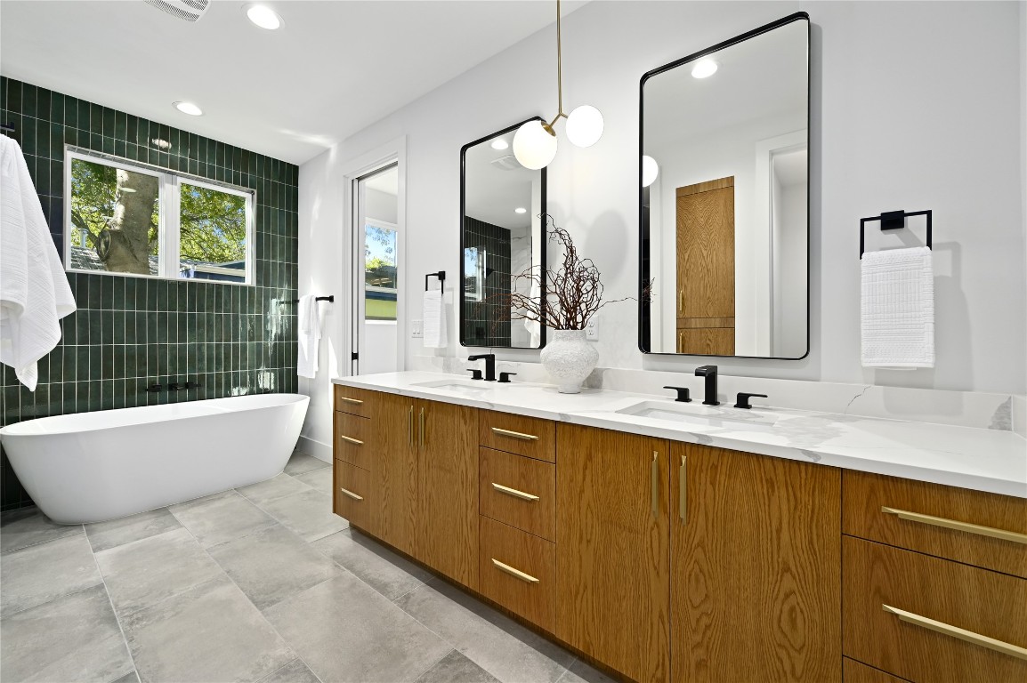 3004 Ray Wood Drive , Austin, TX, 78704 | 5531207 | Realty Texas LLC