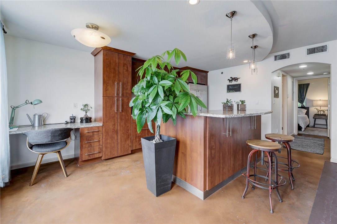 41 Waller Street 305 , Austin, TX, 78702 | 4046207 | Realty Texas LLC