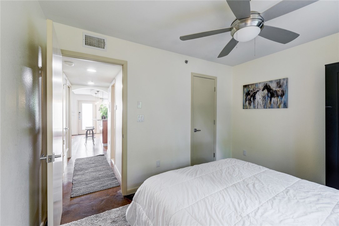 41 Waller Street 305 , Austin, TX, 78702 | 4046207 | Realty Texas LLC