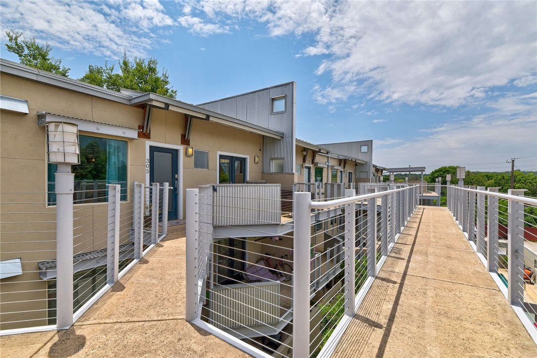 41 Waller Street 305 , Austin, TX, 78702 | 4046207 | Realty Texas LLC