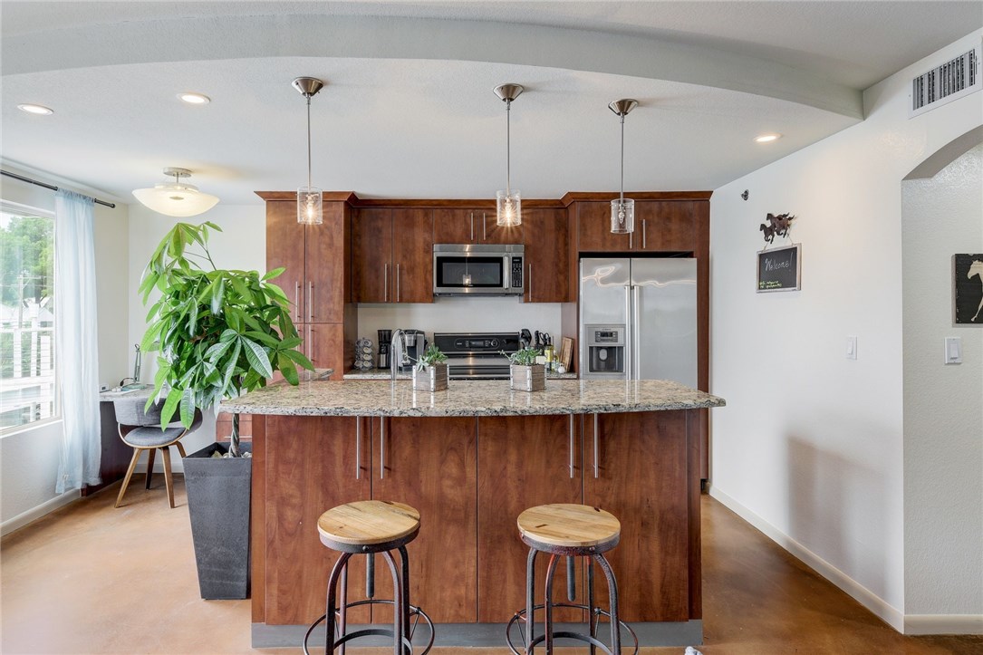 41 Waller Street 305 , Austin, TX, 78702 | 4046207 | Realty Texas LLC