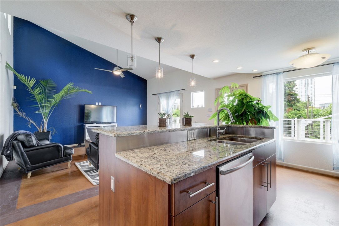 41 Waller Street 305 , Austin, TX, 78702 | 4046207 | Realty Texas LLC