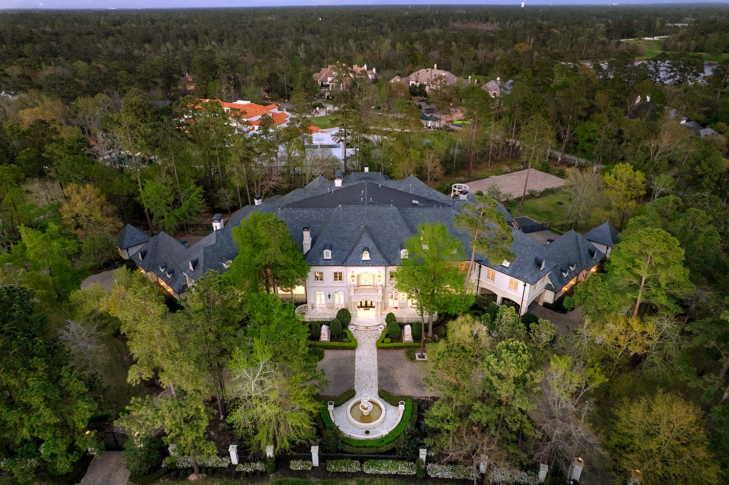 88 W Grand Regency Circle , The Woodlands, TX, 77382 | 85369772 | Realty Texas LLC