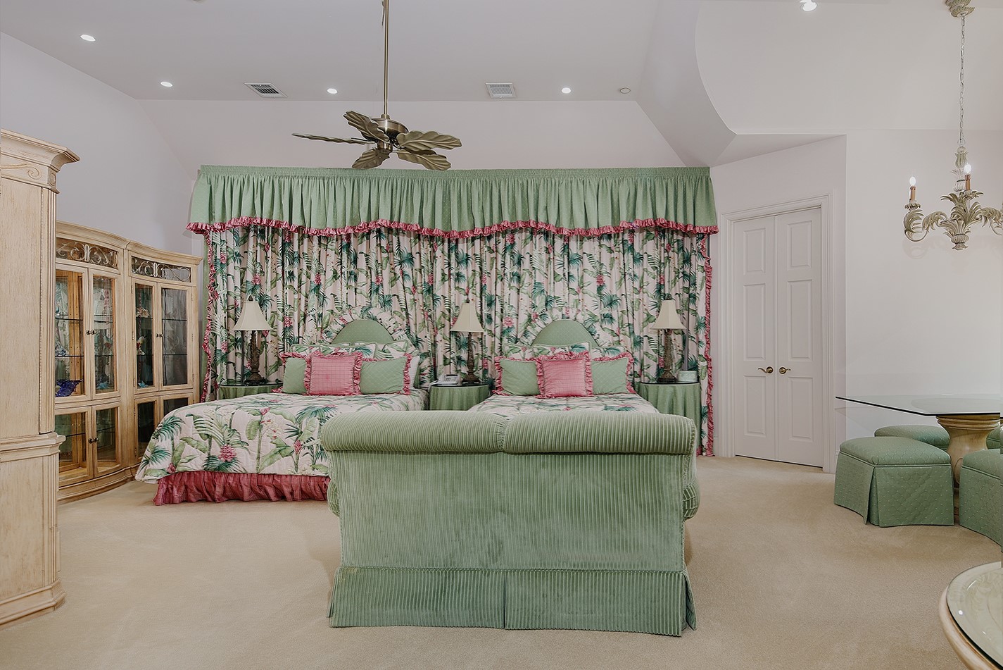 88 W Grand Regency Circle , The Woodlands, TX, 77382 | 85369772 | Realty Texas LLC