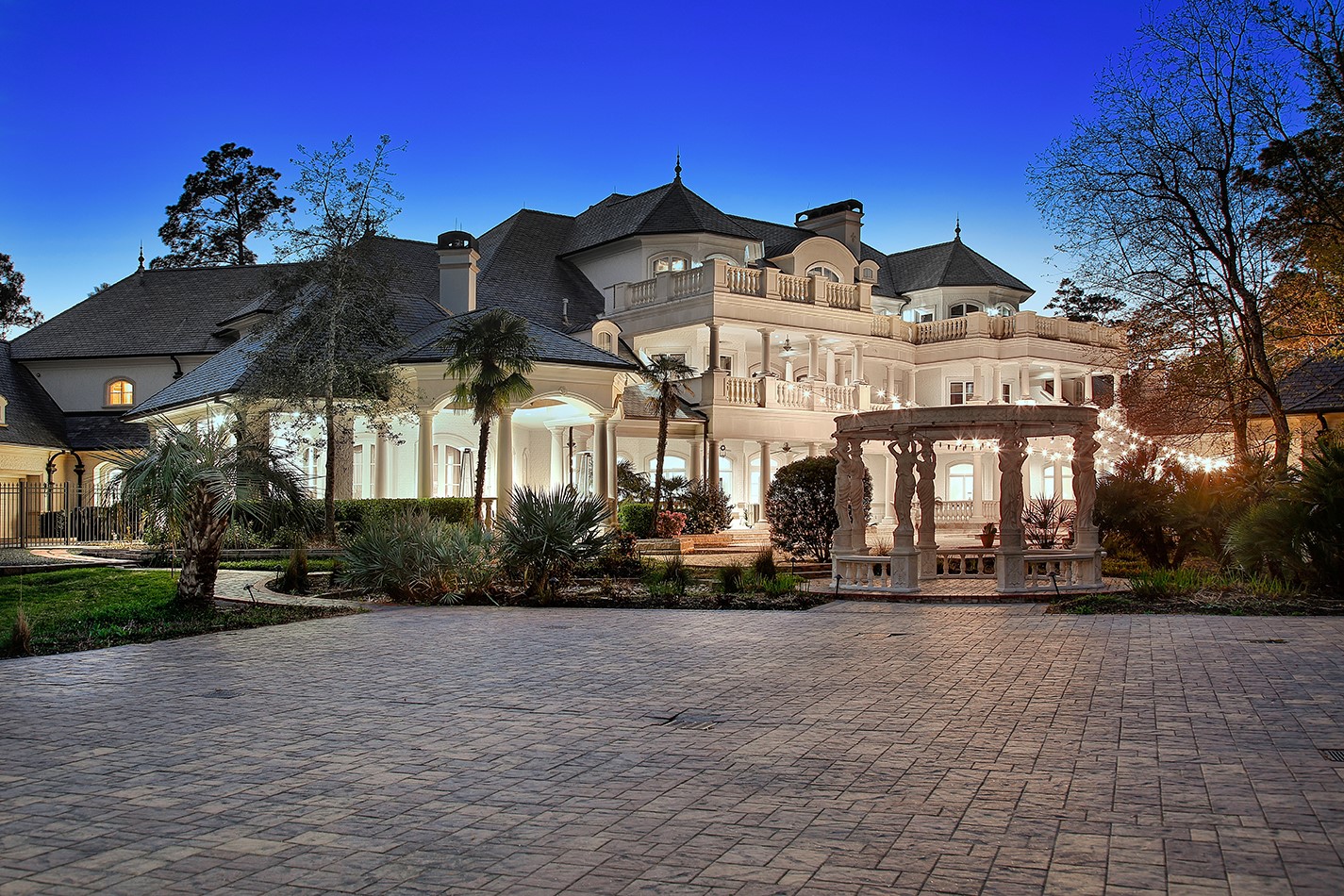 88 W Grand Regency Circle , The Woodlands, TX, 77382 | 85369772 | Realty Texas LLC