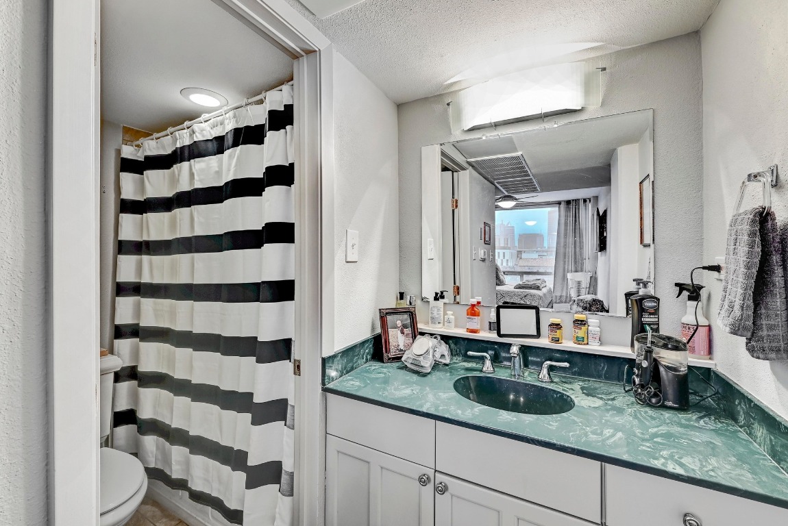 1212 Guadalupe Street 801 , Austin, TX, 78701 | 9145896 | Realty Texas LLC