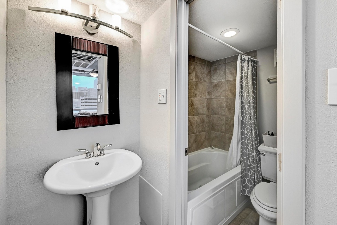 1212 Guadalupe Street 801 , Austin, TX, 78701 | 9145896 | Realty Texas LLC