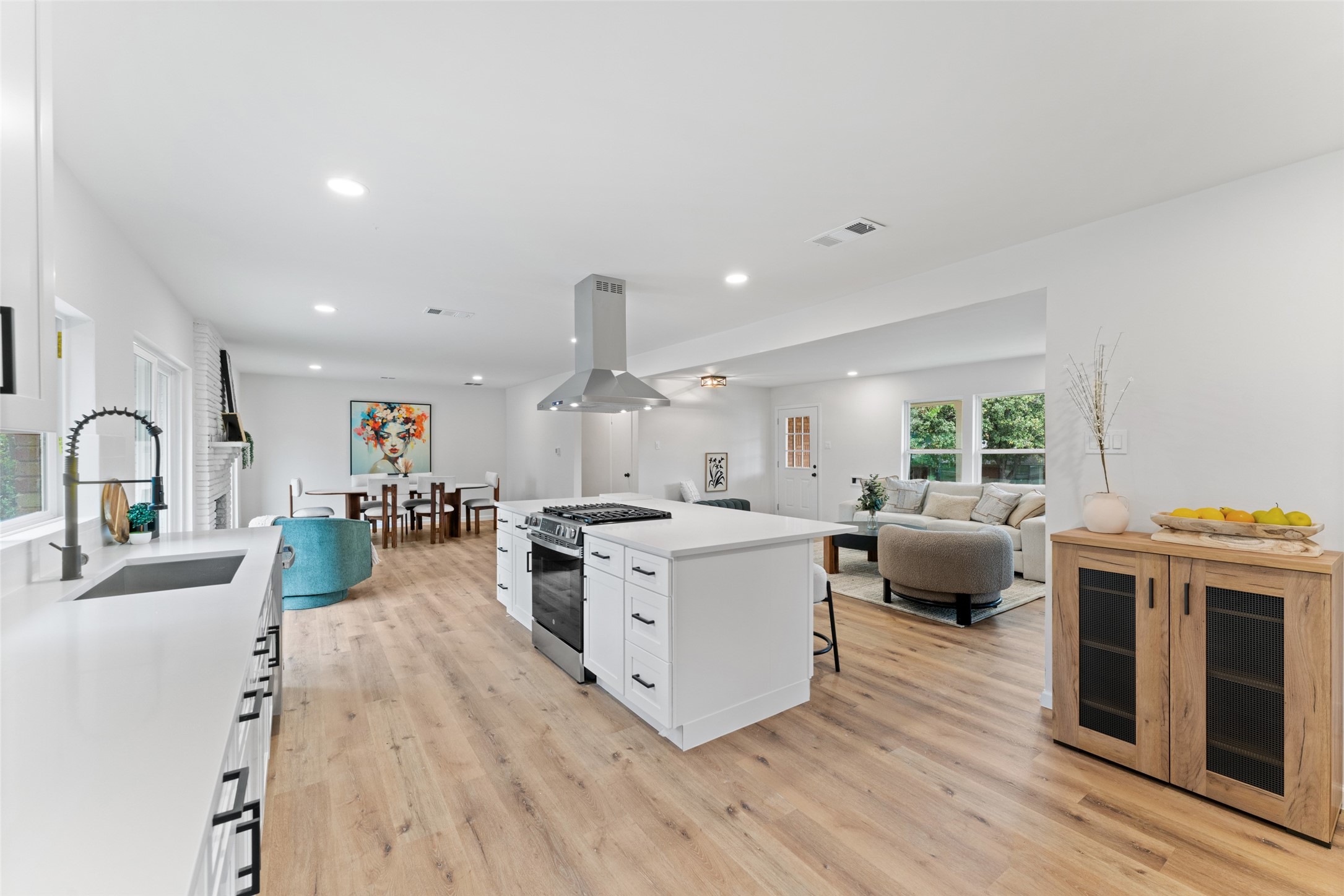 729 Town Creek Drive , Dallas, TX, 75232 | 20893258 | Realty Texas LLC