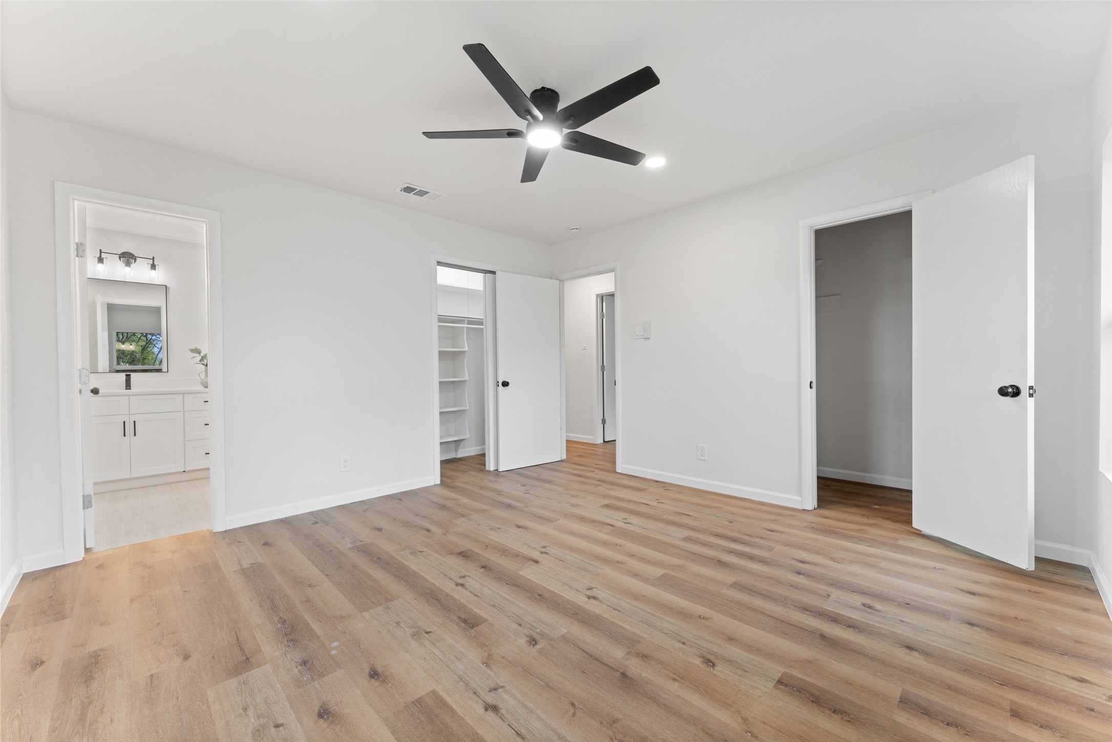 729 Town Creek Drive , Dallas, TX, 75232 | 20893258 | Realty Texas LLC