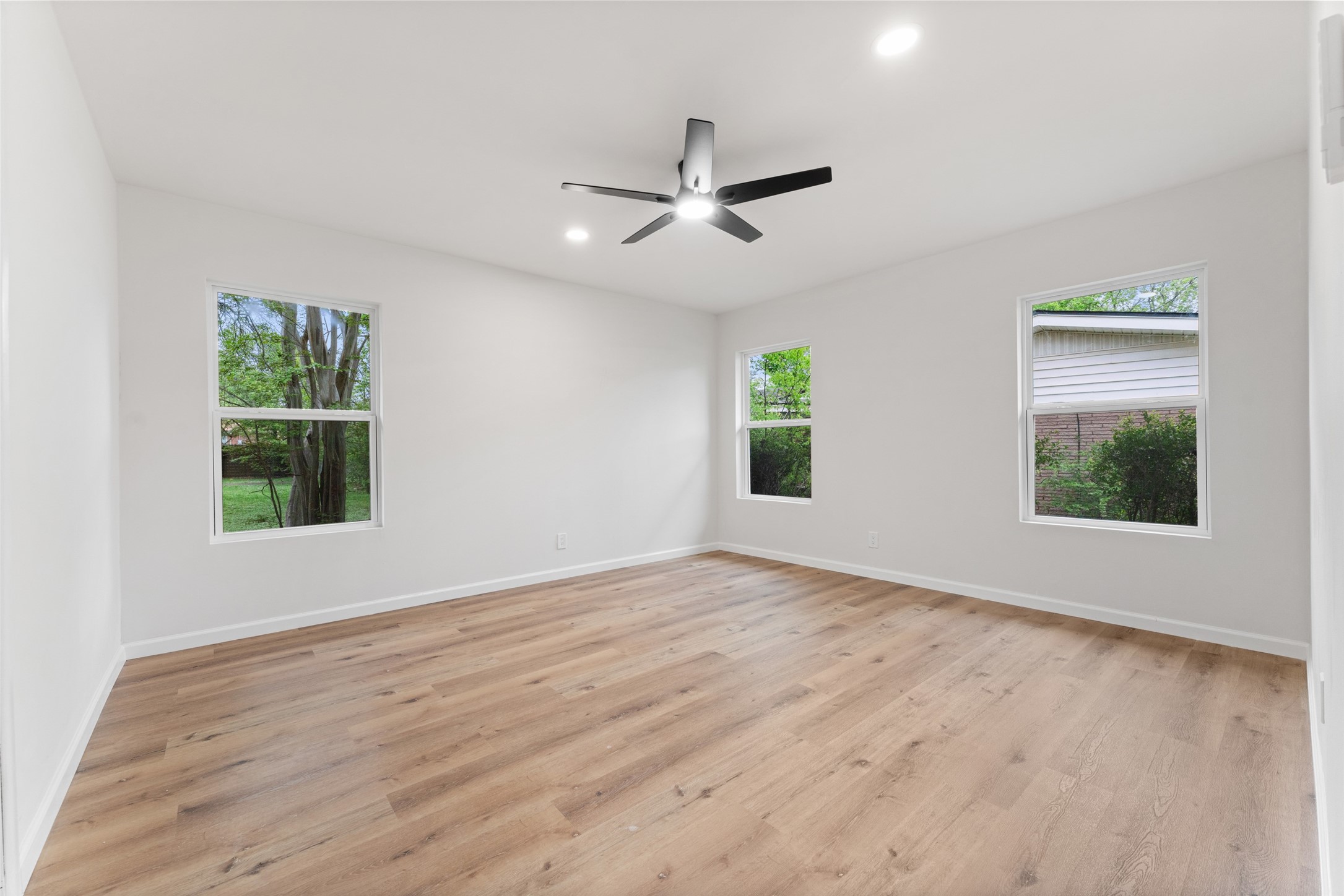 729 Town Creek Drive , Dallas, TX, 75232 | 20893258 | Realty Texas LLC
