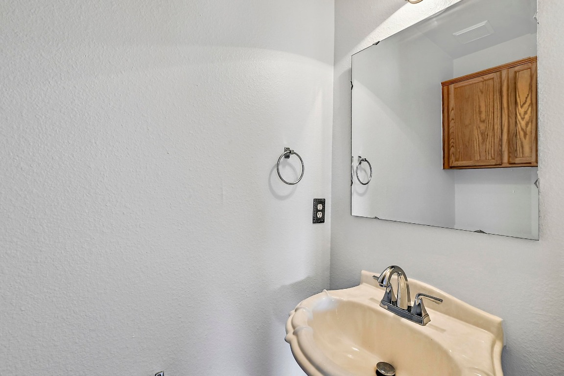 4142 Rockwood Drive, Lago Vista, TX, 78645 | 1103310 | Realty Texas LLC