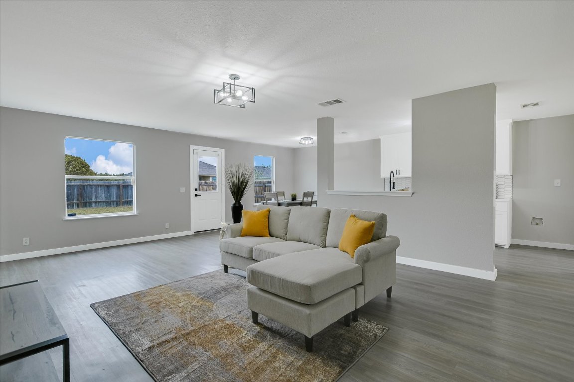 317 Mitchell Drive , Hutto, TX, 78634 | 7552396 | Realty Texas LLC
