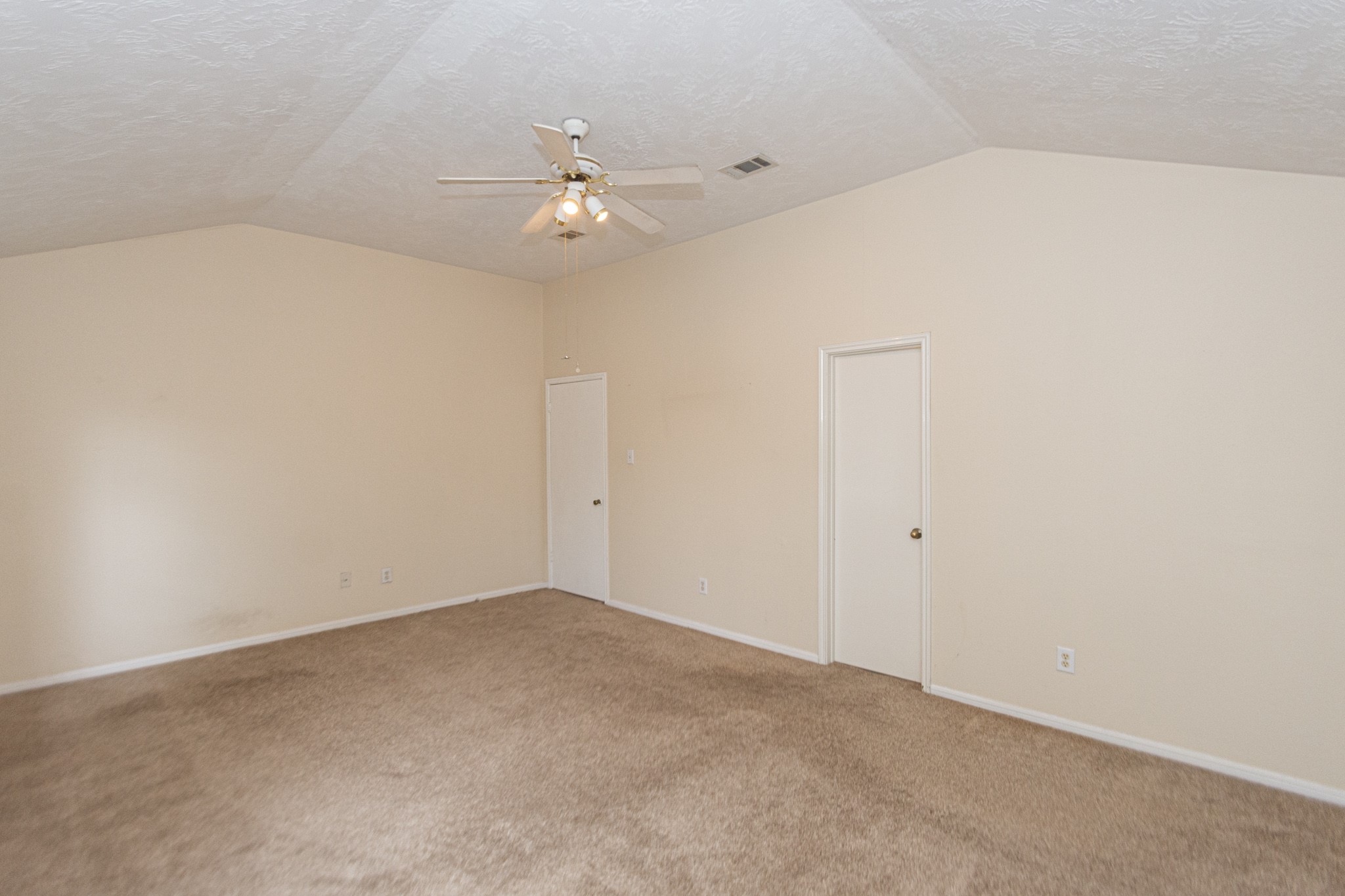 1710 Oak Valley Drive , Kemah, TX, 77565 | 35880360 | Realty Texas LLC