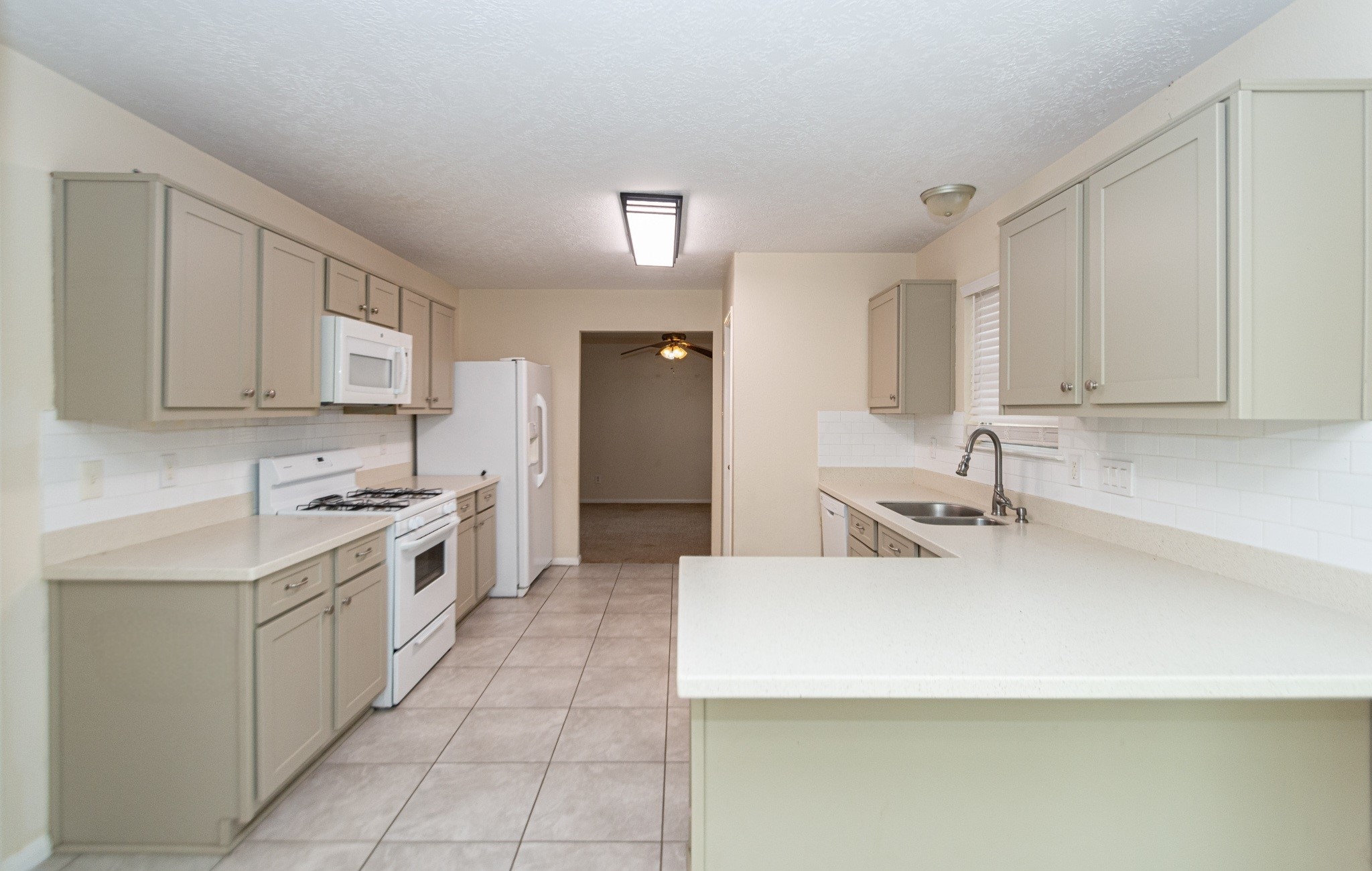 1710 Oak Valley Drive , Kemah, TX, 77565 | 35880360 | Realty Texas LLC
