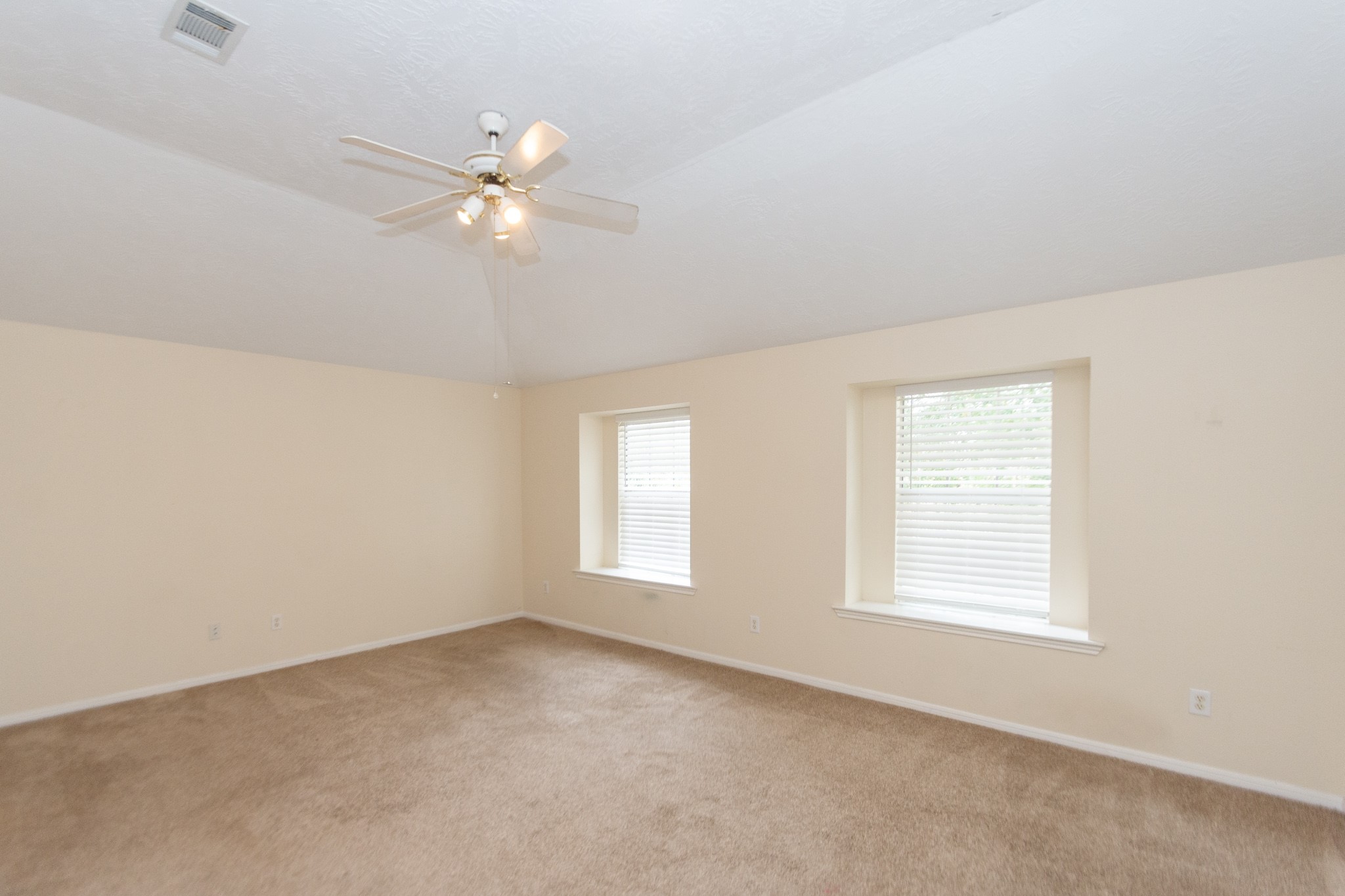 1710 Oak Valley Drive , Kemah, TX, 77565 | 35880360 | Realty Texas LLC