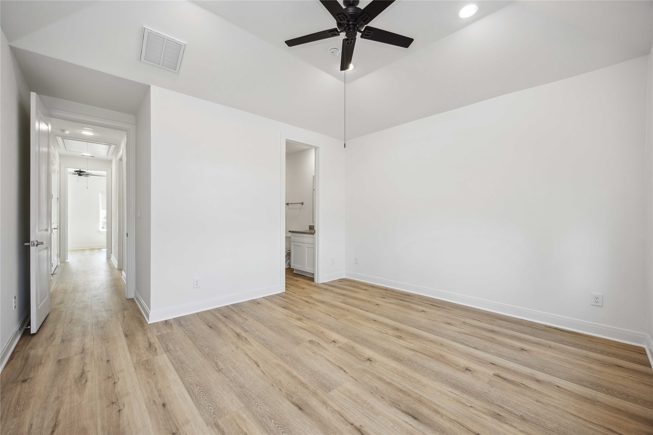 5111 Briscoe Street A , Houston, TX, 77033 | 96304671 | Realty Texas LLC