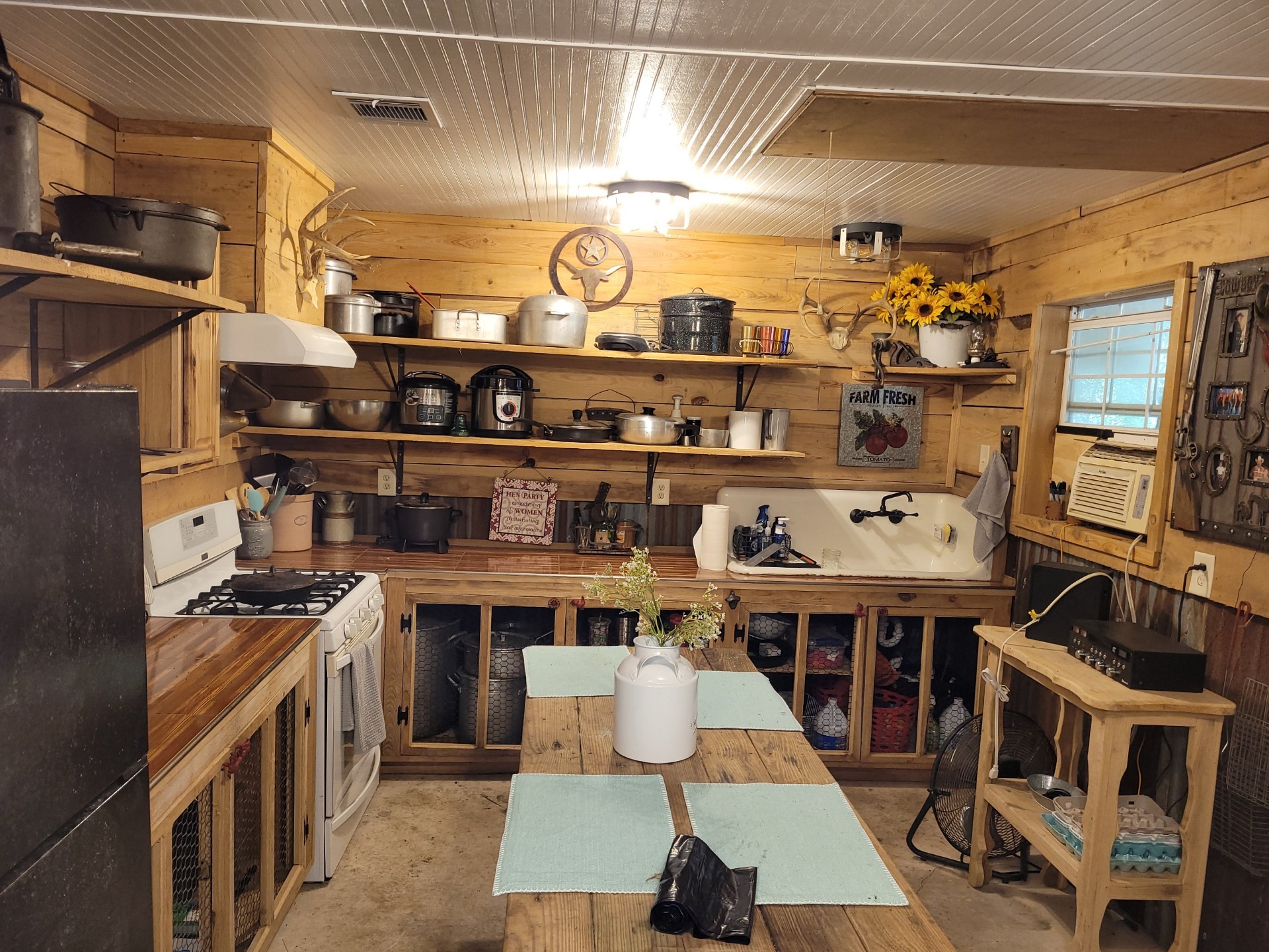 52 Sandy Creek Drive , Van Vleck, TX, 77482 | 17619392 | Realty Texas LLC