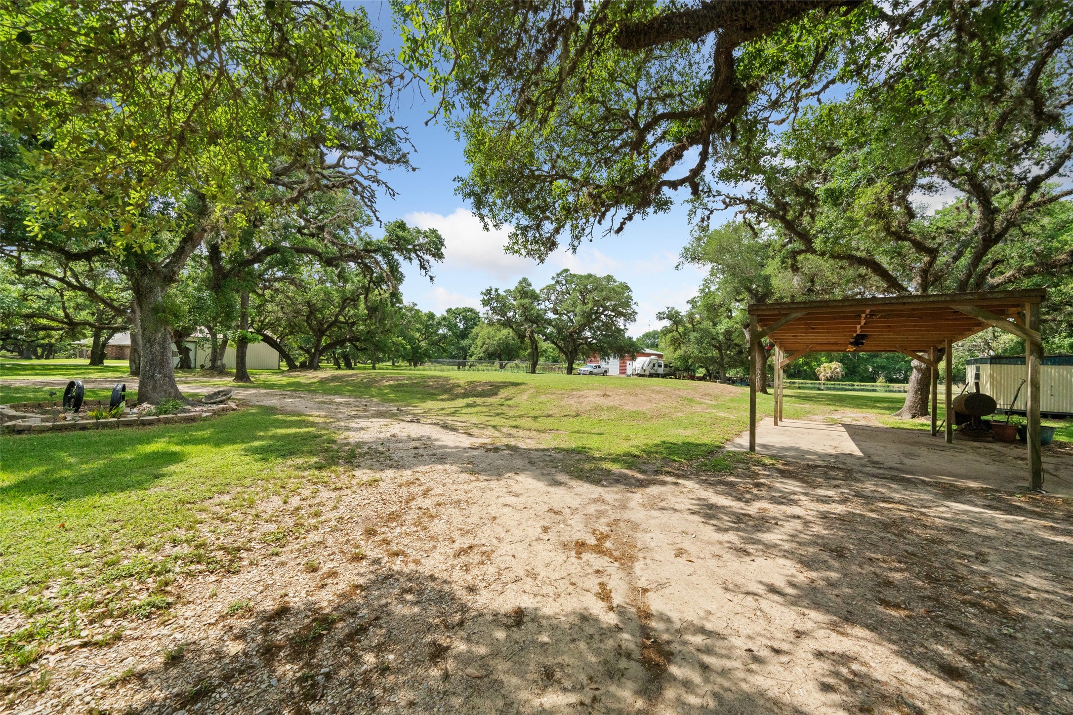 52 Sandy Creek Drive , Van Vleck, TX, 77482 | 17619392 | Realty Texas LLC