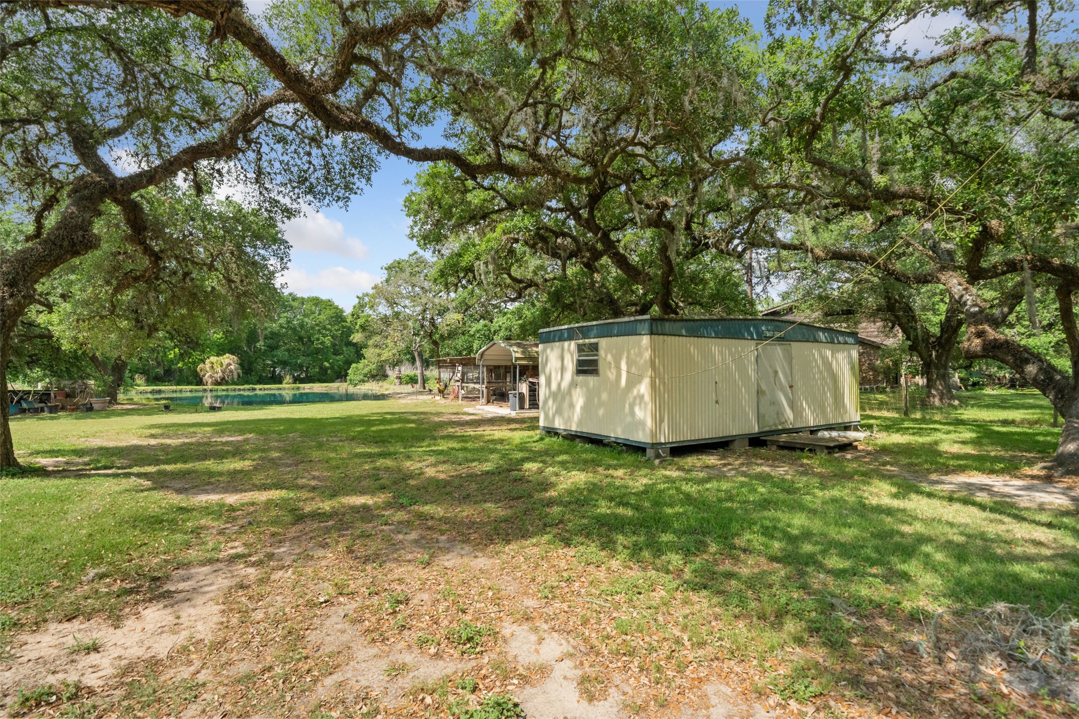 52 Sandy Creek Drive , Van Vleck, TX, 77482 | 17619392 | Realty Texas LLC