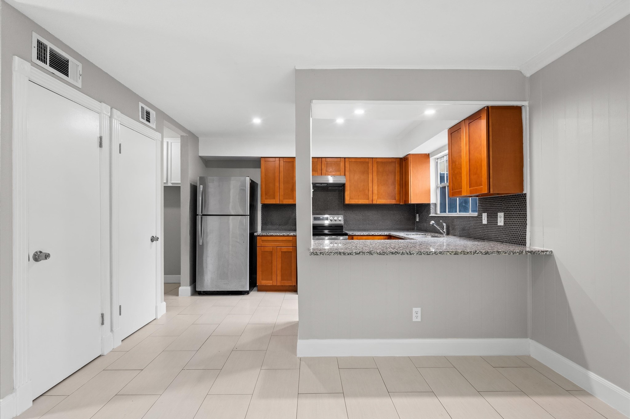 10169 Beekman Place Drive , Houston, TX, 77043 | 52481674 | Realty Texas LLC