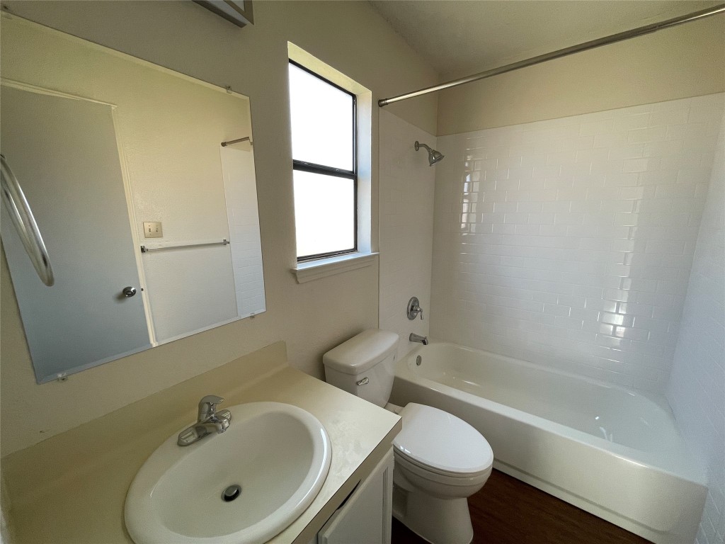 1215 Ridgemont Street , Round Rock, TX, 78664 | 7047141 | Realty Texas LLC