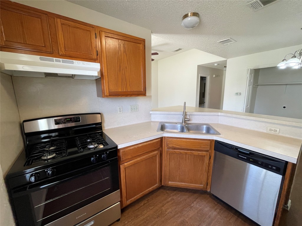 1215 Ridgemont Street , Round Rock, TX, 78664 | 7047141 | Realty Texas LLC