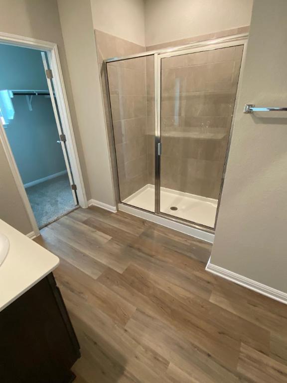 906 Main Street , Hutto, TX, 78634 | 5551768 | Realty Texas LLC