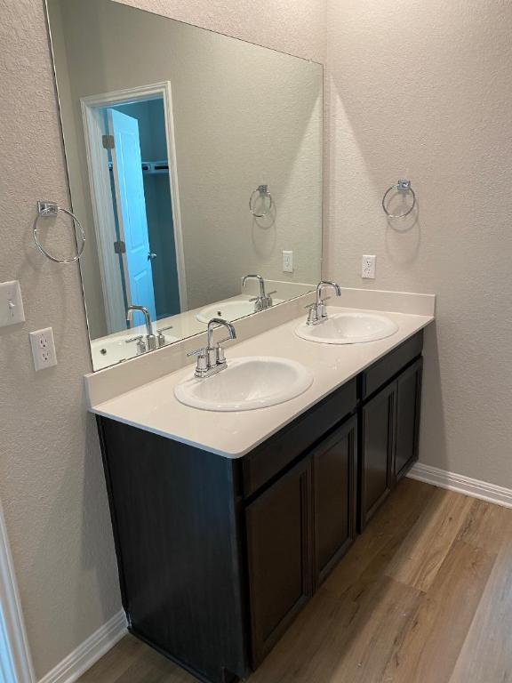 906 Main Street , Hutto, TX, 78634 | 5551768 | Realty Texas LLC