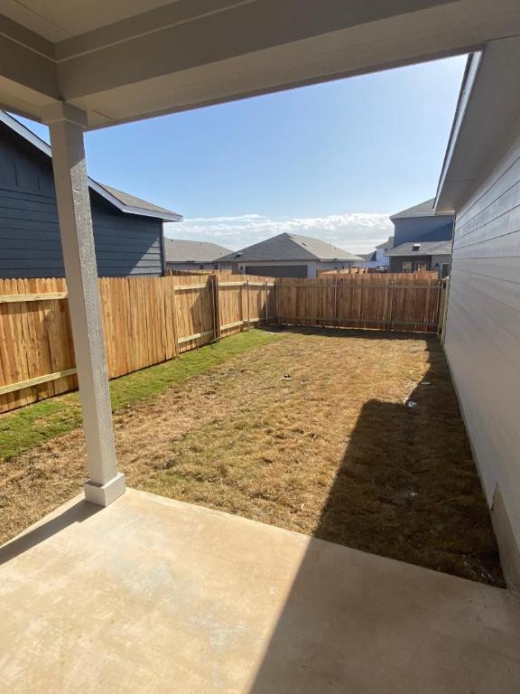 906 Main Street , Hutto, TX, 78634 | 5551768 | Realty Texas LLC