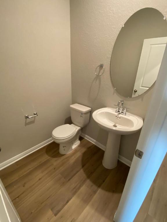 906 Main Street , Hutto, TX, 78634 | 5551768 | Realty Texas LLC
