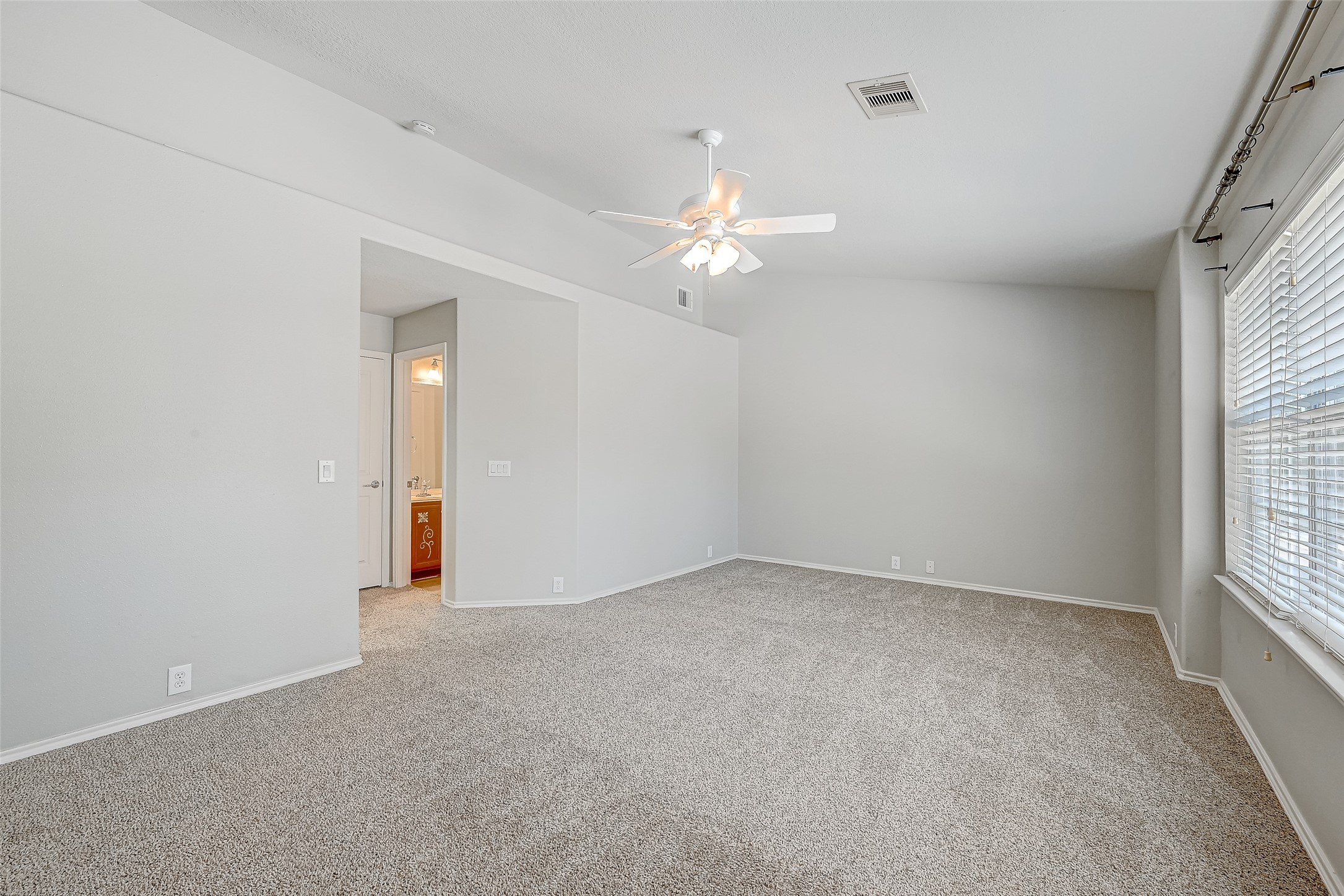 13600 Breton Ridge Street 32C , Houston, TX, 77070 | 87515755 | Realty Texas LLC