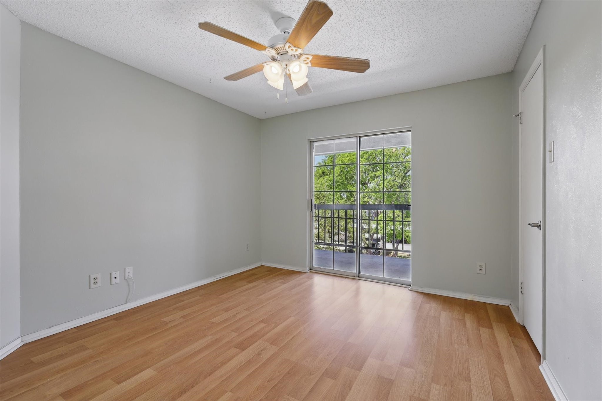 18333 Roehampton Drive 332 , Dallas, TX, 75252 | 20896396 | Realty Texas LLC