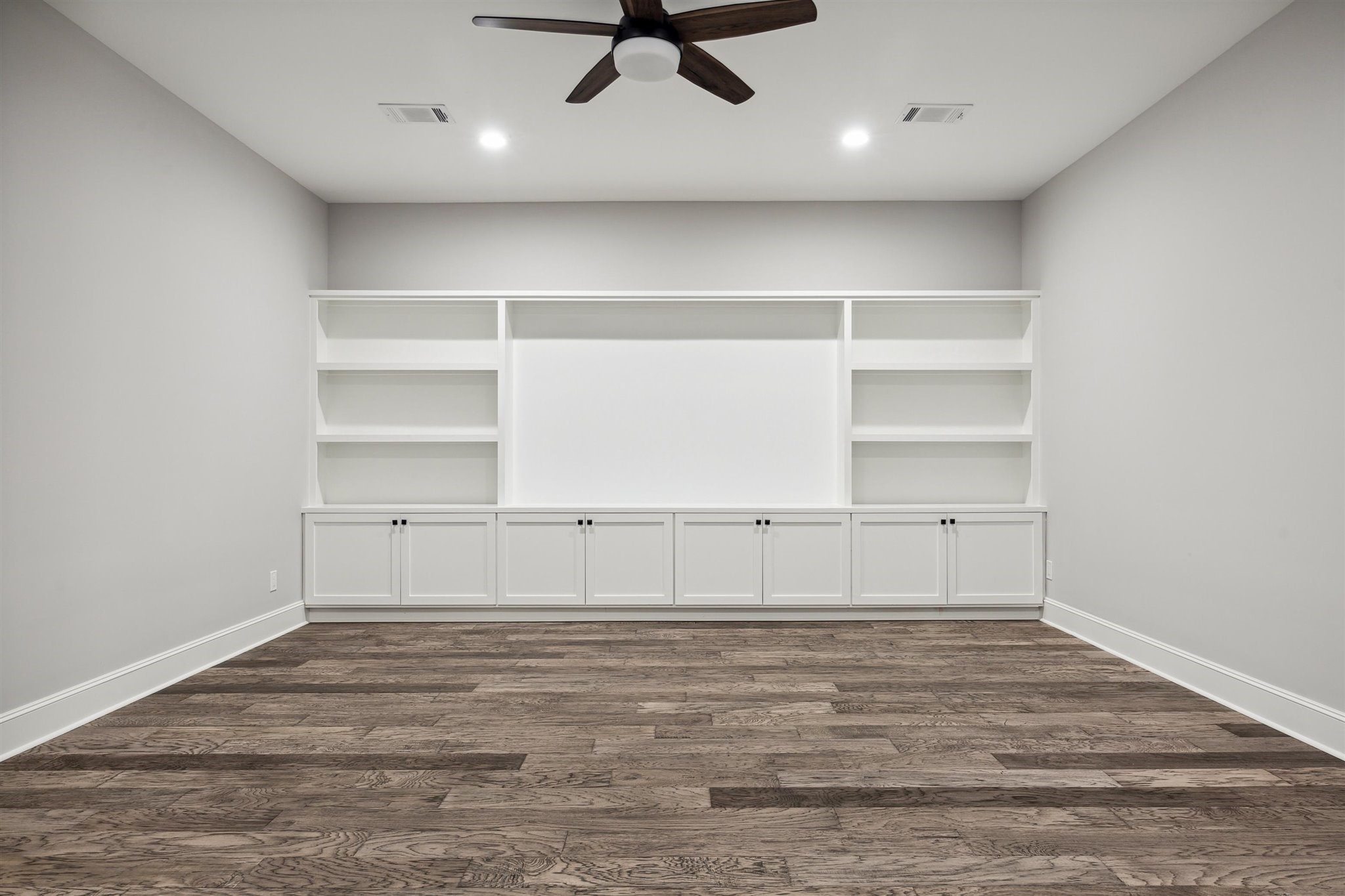2065 Southgate Boulevard , Houston, TX, 77030 | 98186840 | Realty Texas LLC