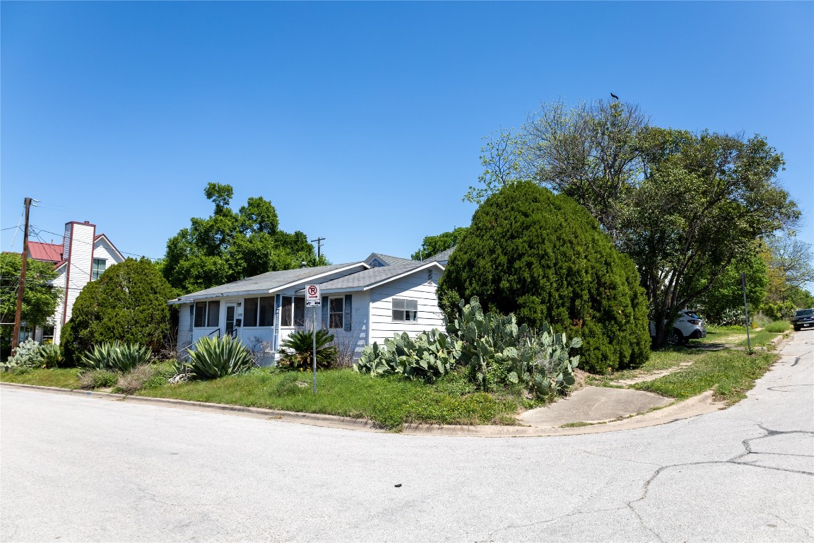 1401 Olander Street , Austin, TX, 78702 | 1309182 | Realty Texas LLC