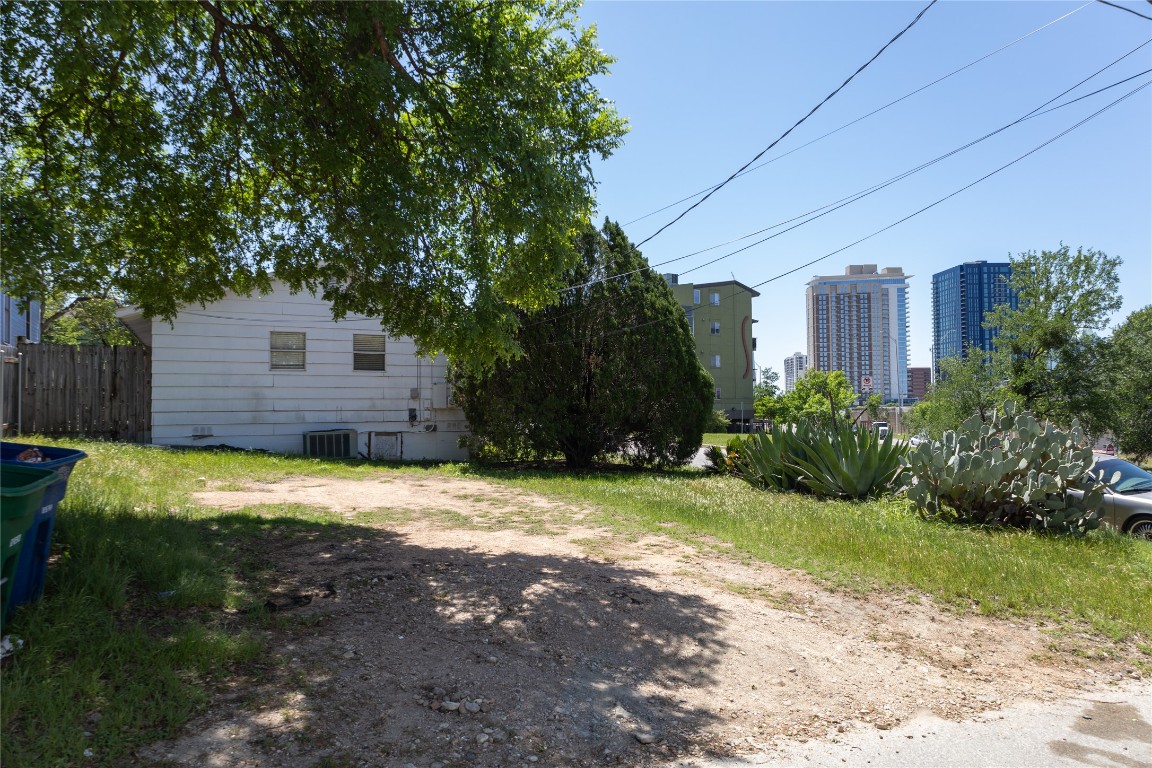 1401 Olander Street , Austin, TX, 78702 | 1309182 | Realty Texas LLC