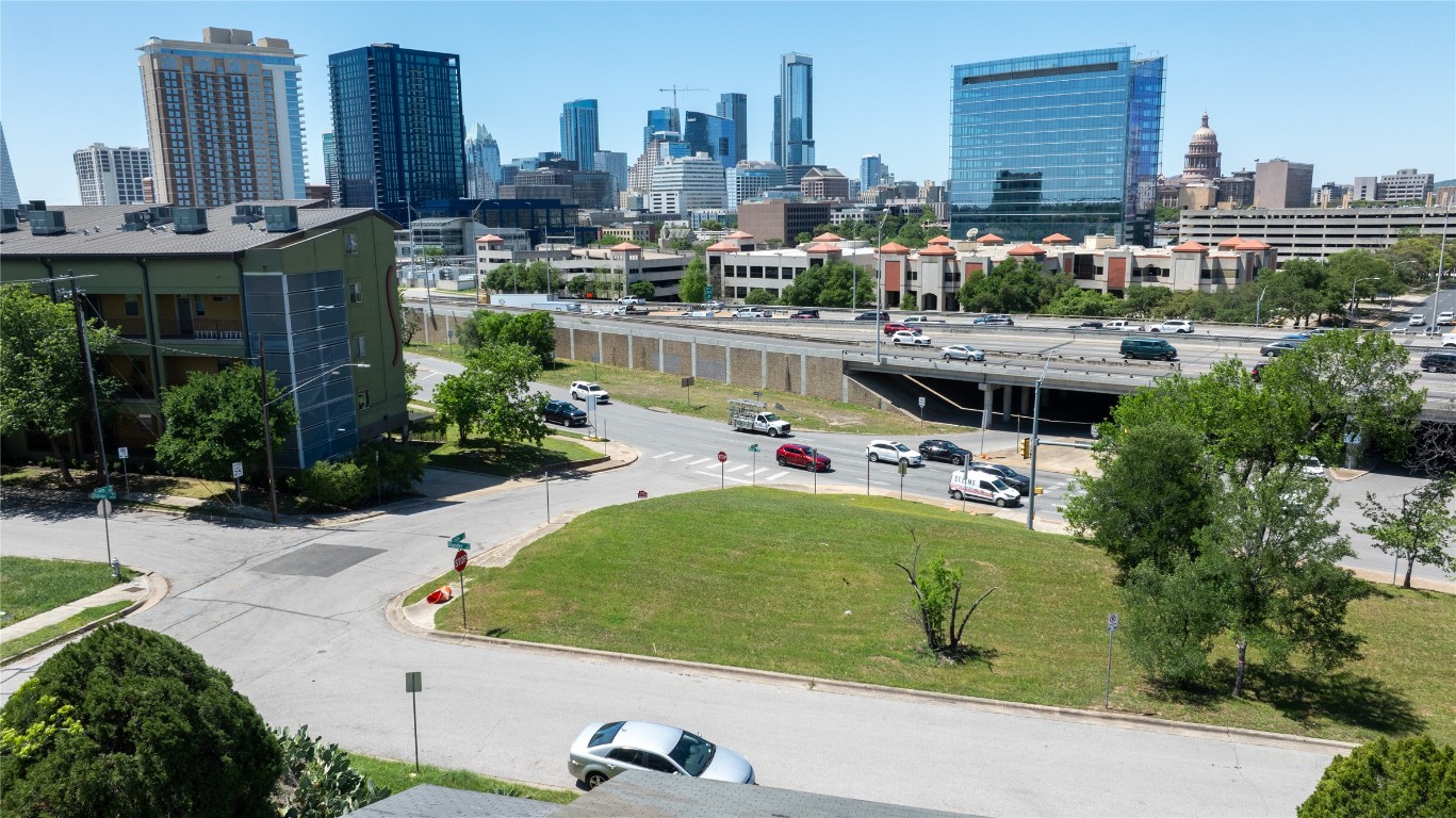 1401 Olander Street , Austin, TX, 78702 | 1309182 | Realty Texas LLC