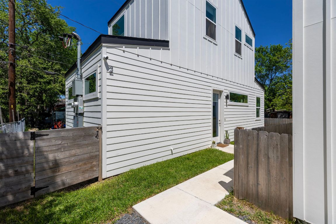 6704 Galindo Street B , Austin, TX, 78741 | 7868409 | Realty Texas LLC