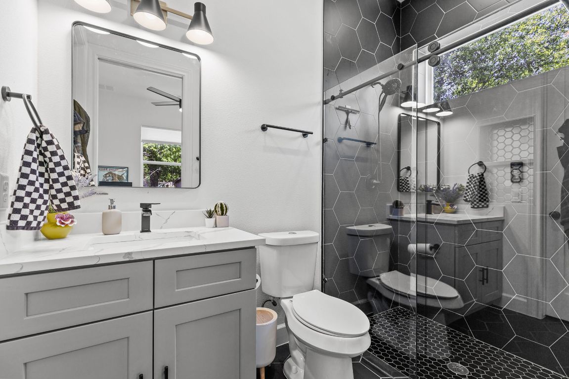 6704 Galindo Street B , Austin, TX, 78741 | 7868409 | Realty Texas LLC