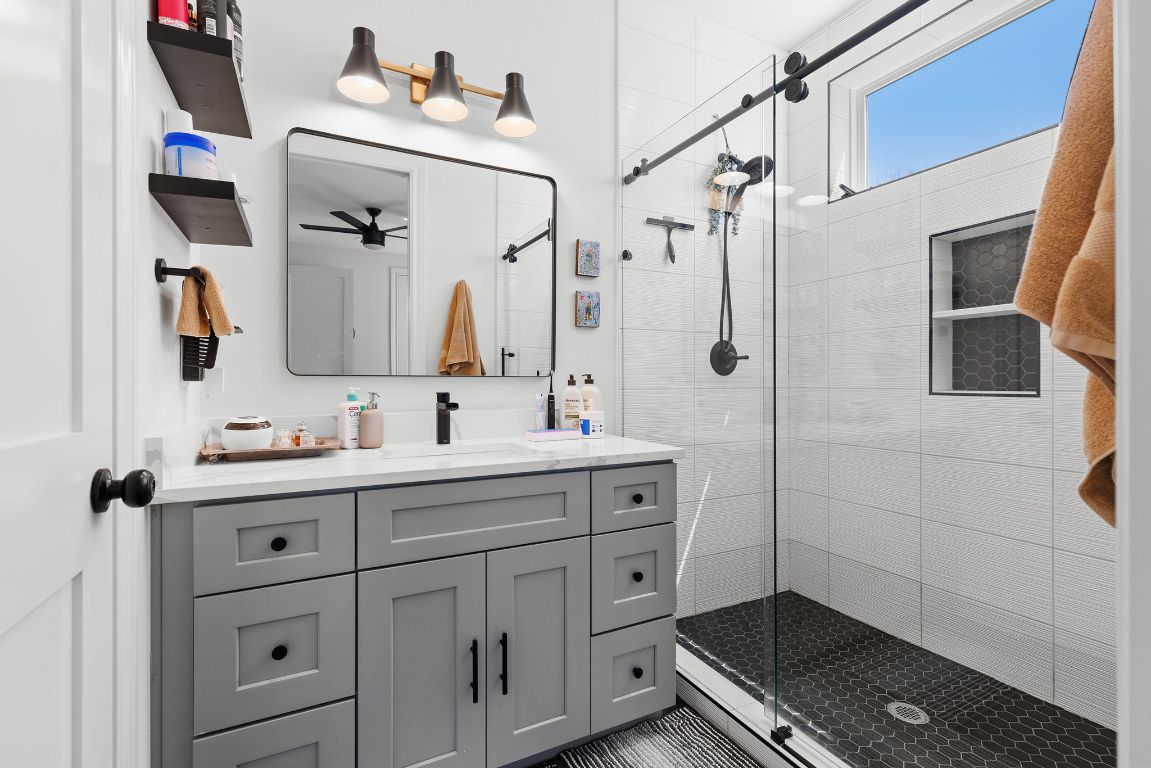 6704 Galindo Street B , Austin, TX, 78741 | 7868409 | Realty Texas LLC