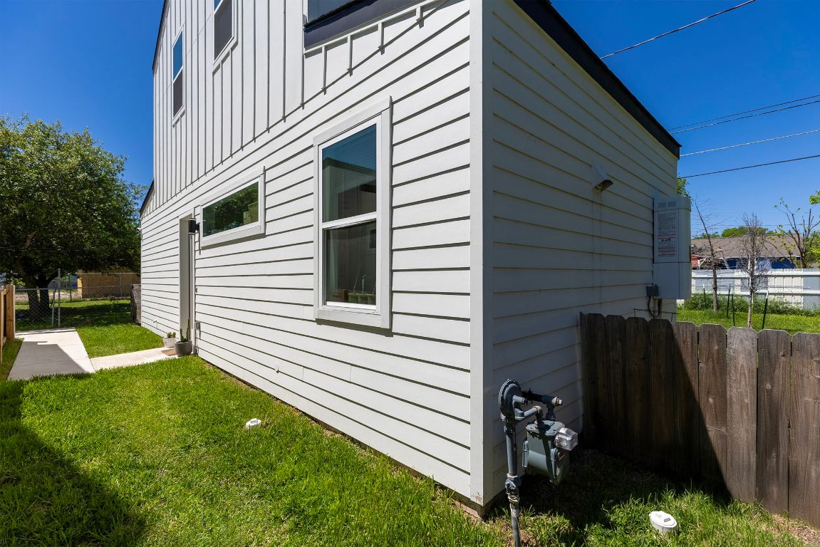 6704 Galindo Street B , Austin, TX, 78741 | 7868409 | Realty Texas LLC