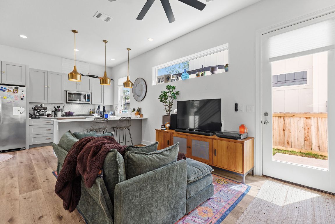 6704 Galindo Street B , Austin, TX, 78741 | 7868409 | Realty Texas LLC