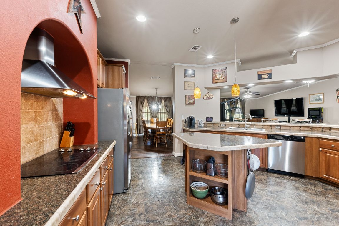 118 Hillcrest Drive , Bastrop, TX, 78602 | 1394270 | Realty Texas LLC