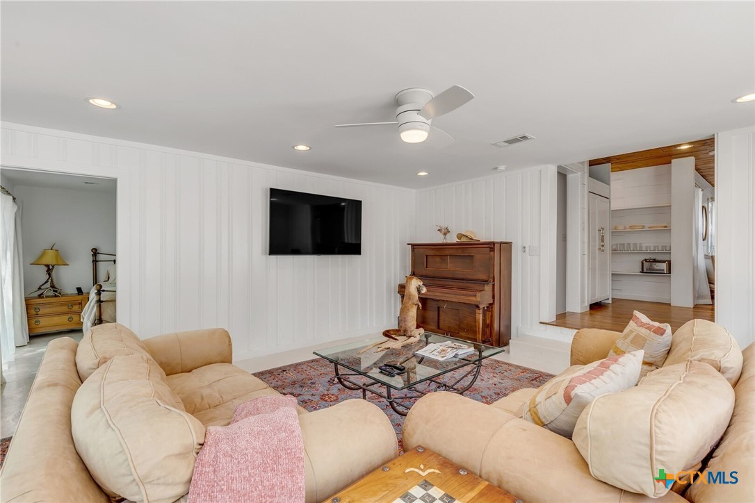 105 NW RIVER Road , Martindale, TX, 78655 | 576115 | Realty Texas LLC
