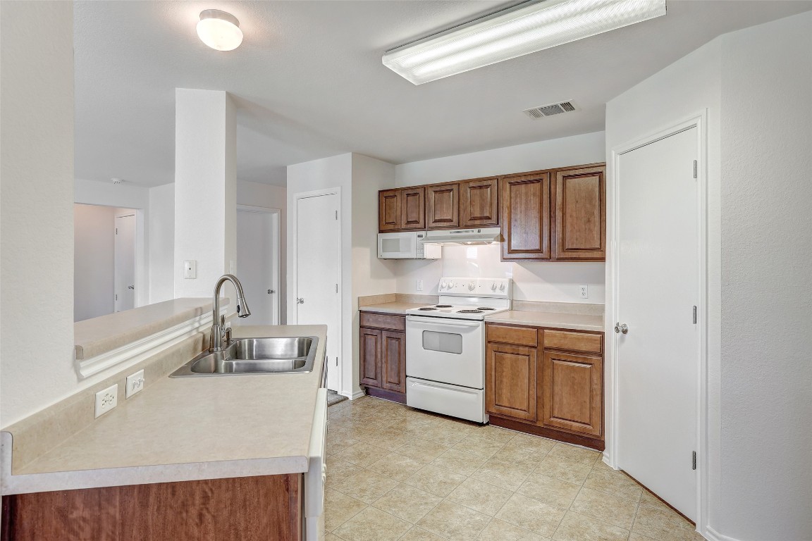 208 Indian Meadow Drive , Georgetown, TX, 78626 | 2475721 | Realty Texas LLC