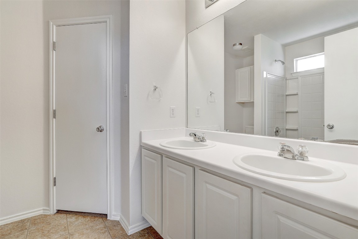 208 Indian Meadow Drive , Georgetown, TX, 78626 | 2475721 | Realty Texas LLC