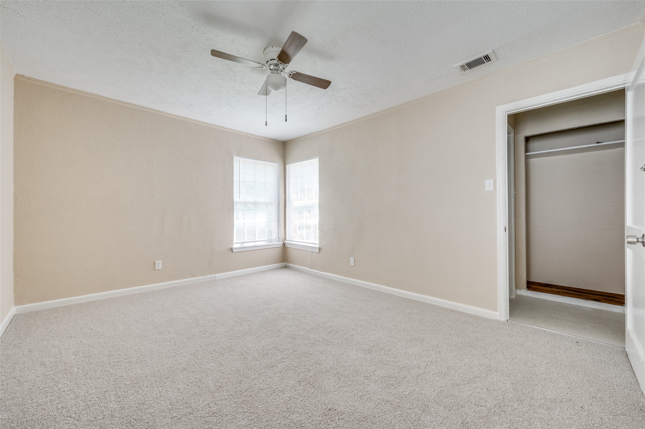 108 S Westmoreland Road , Dallas, TX, 75211 | 20899457 | Realty Texas LLC