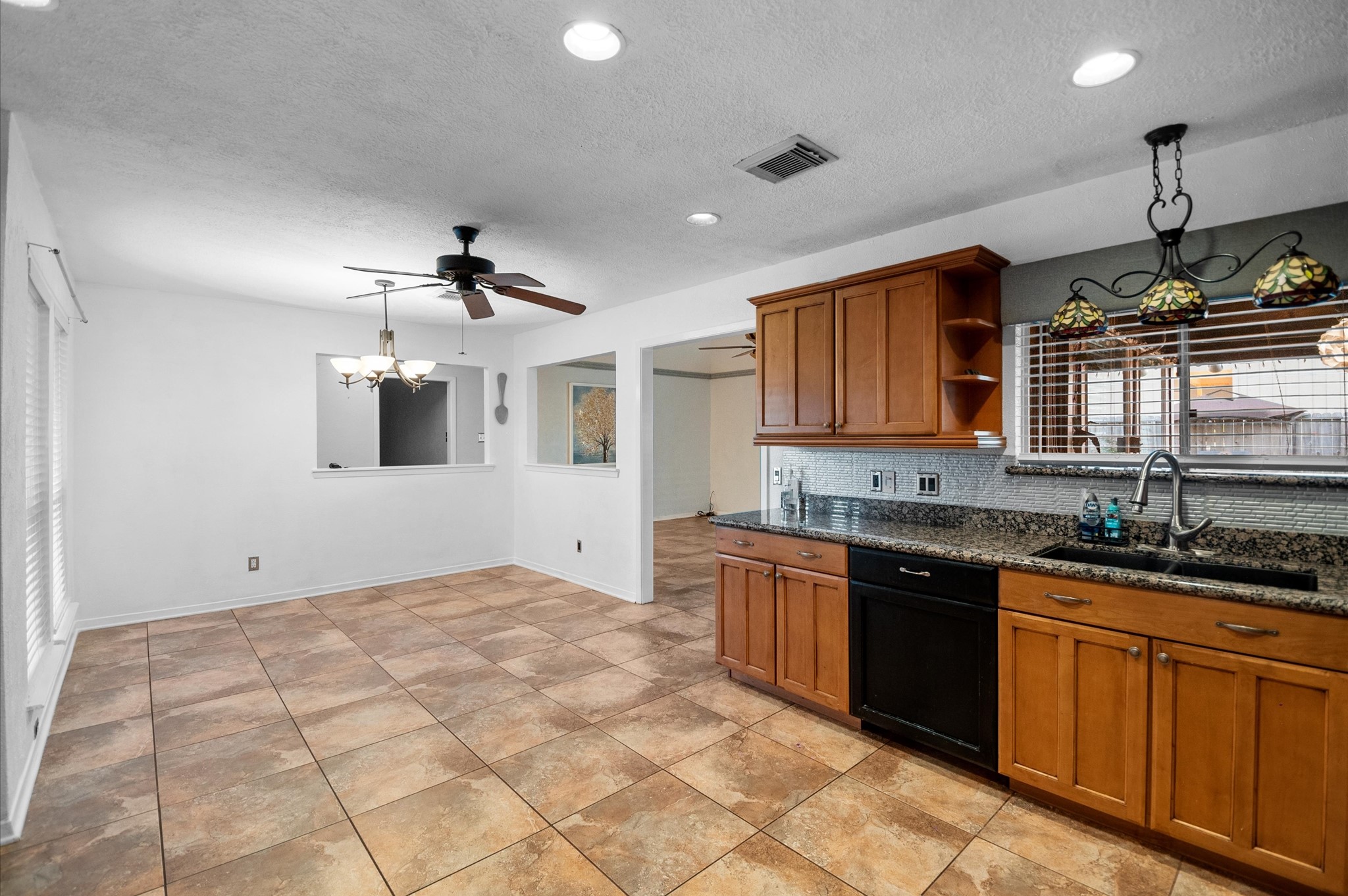 702 Tudor Court , Deer Park, TX, 77536 | 53074375 | Realty Texas LLC
