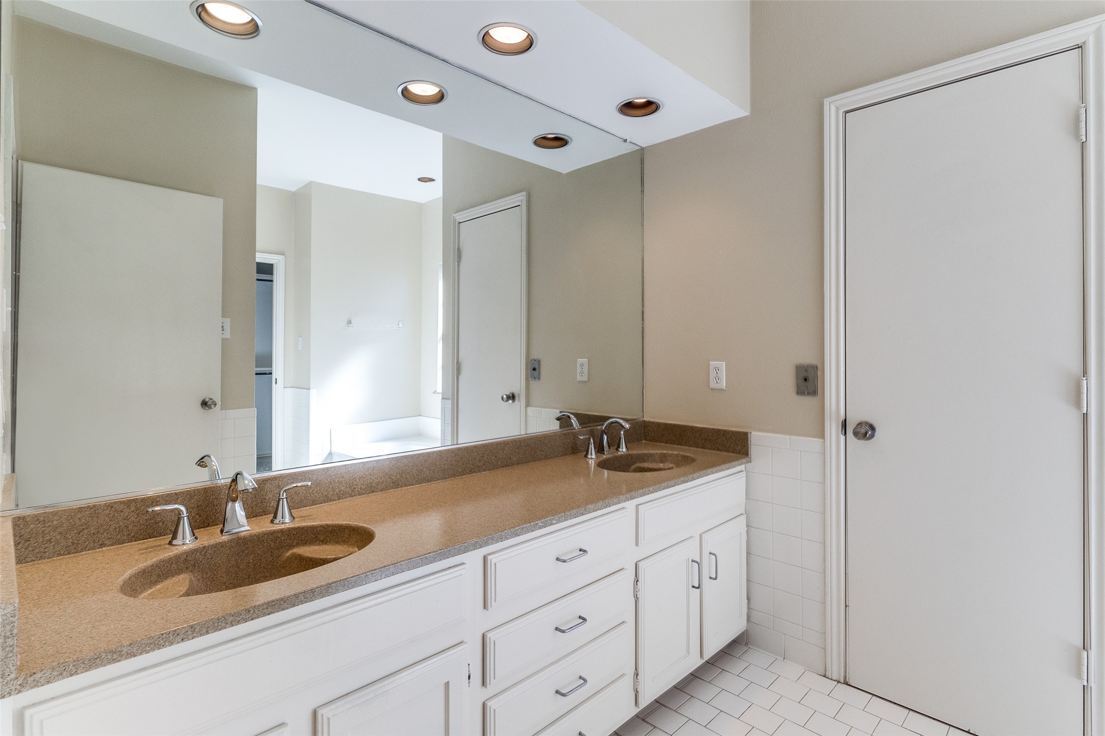 4111 Herschel Avenue 4, Dallas, TX, 75219 | 20899091 | Realty Texas LLC